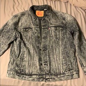 Black acid wash Levis Jean Jacket